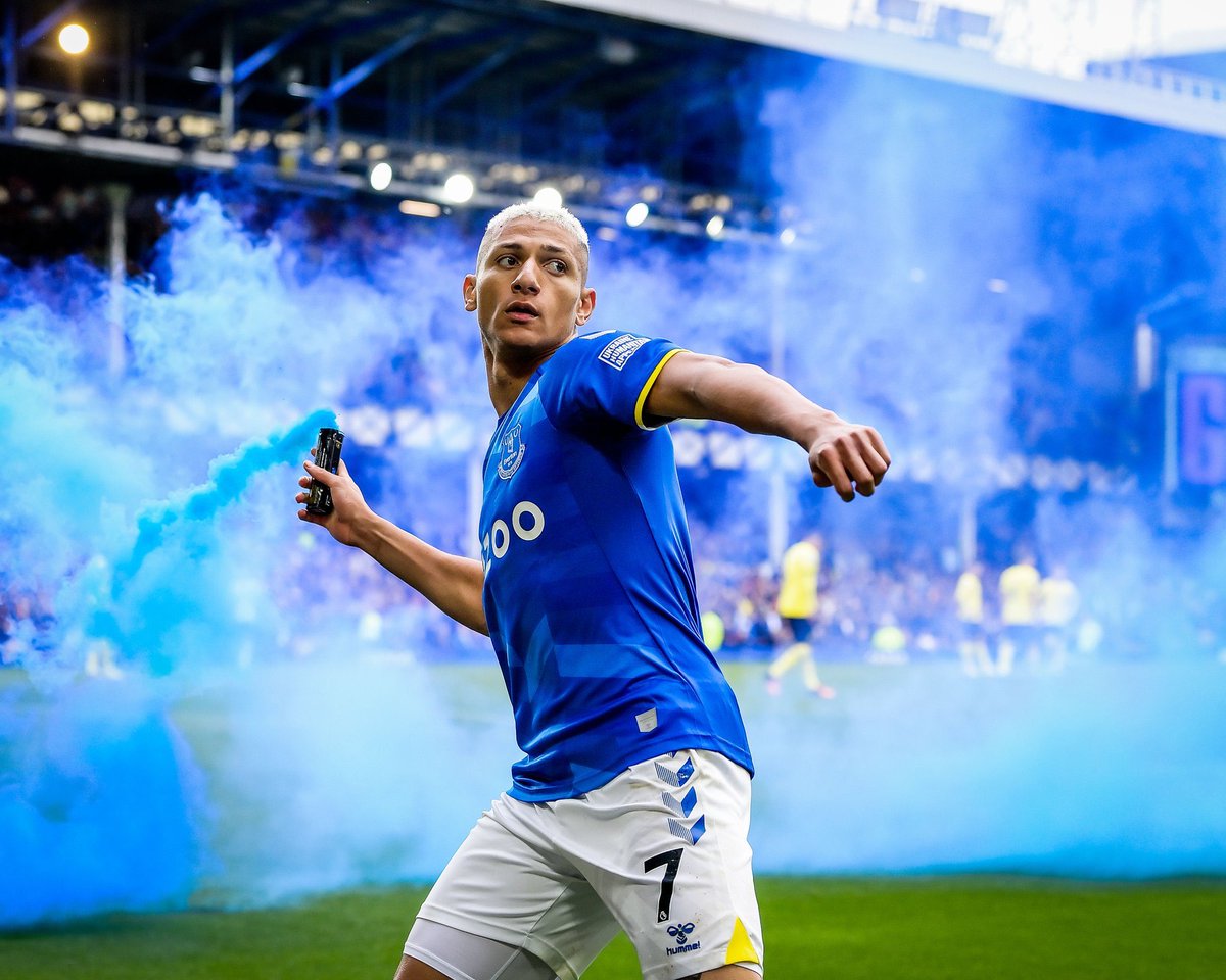 DrewTabori's tweet photo. Whoever took this pic, get it copyrighted now. Its gonna be fucken Iconic

#EvertonFC #Richarlison https://t.co/JitlFRCk0g