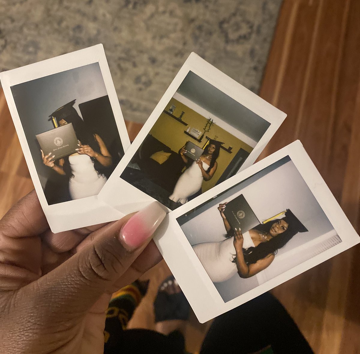_xkendoll's tweet photo. She didnβt just go to college , she graduated from that bitch !! #wmugrad
Bachelors in Science π https://t.co/H874PE4iPT