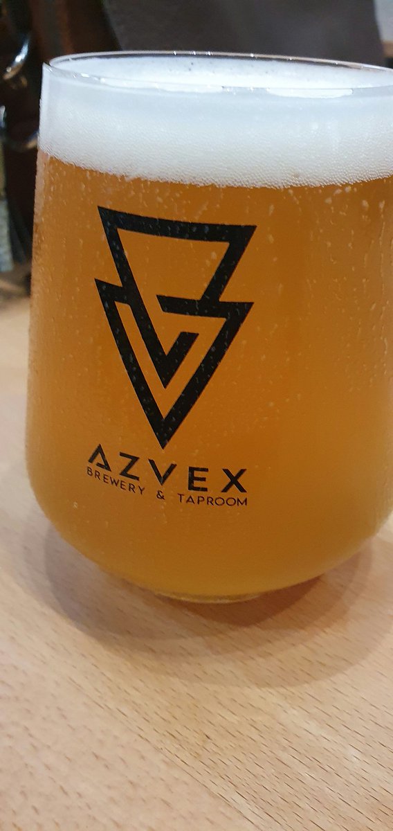 Bibs660's tweet photo. Bank Holiday new taproom with @RuthP71 , stating on the middle board!7.2 percentage
@azvexbrewing https://t.co/8TWujx1nUO