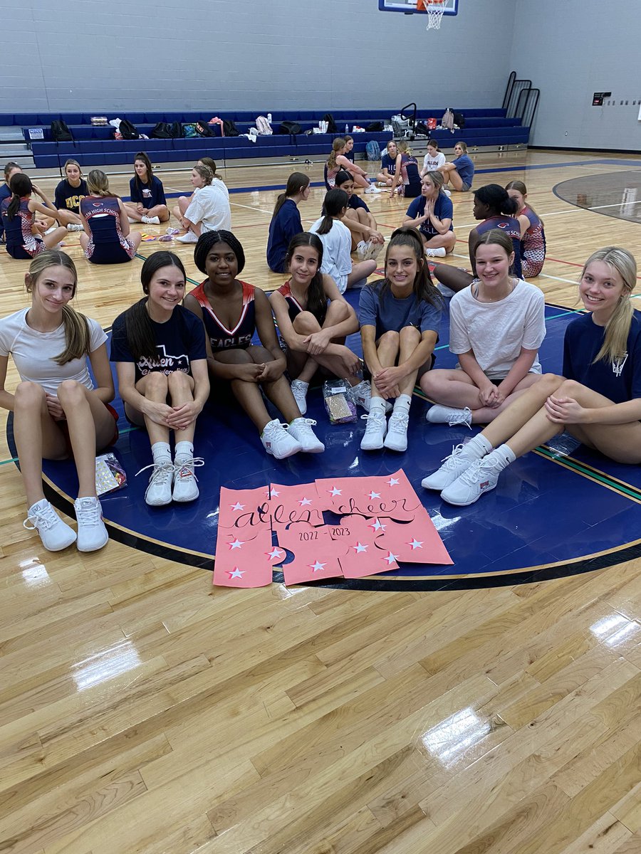 Allen Cheerleading tweet media