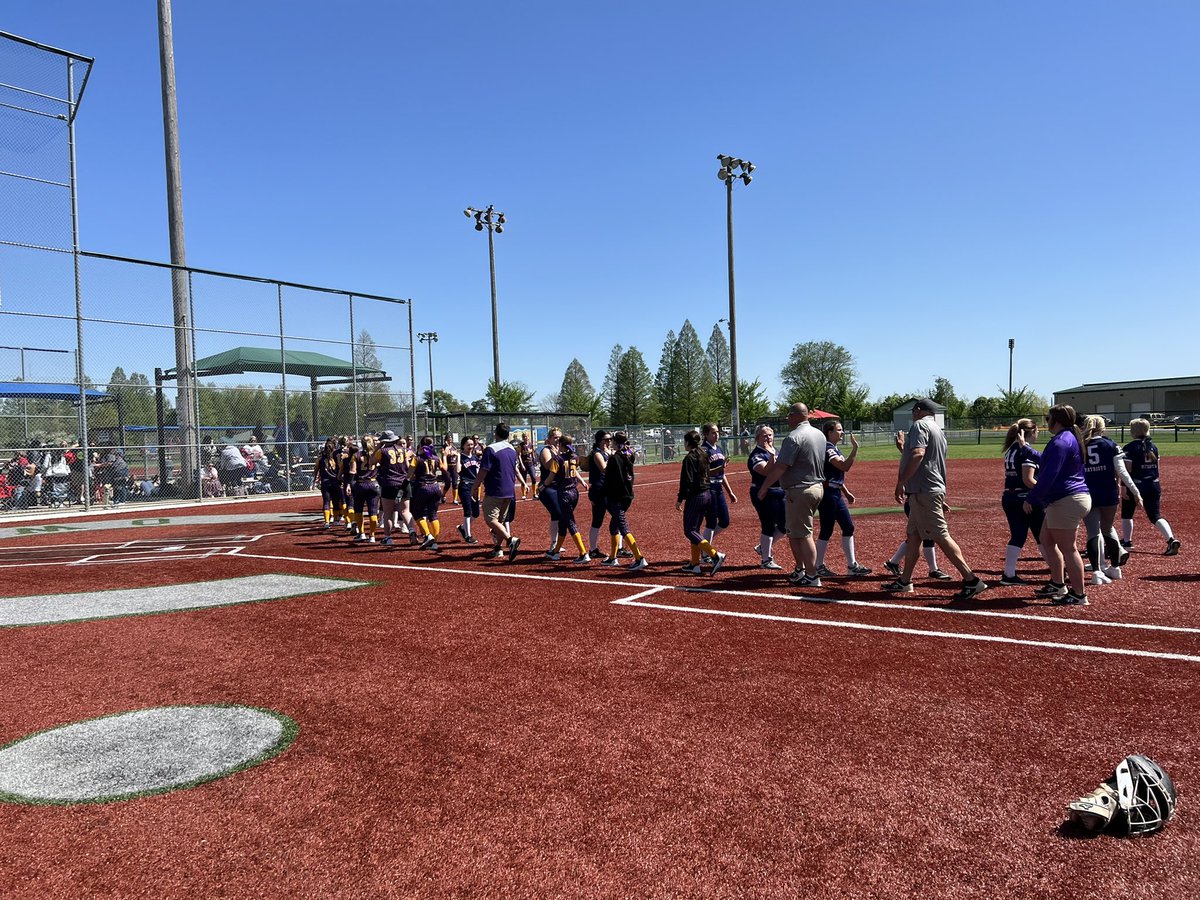 LCHS_Fastpitch's tweet photo. 16-7 for the W against Knot Central ‼️ https://t.co/MES9JM0NV1