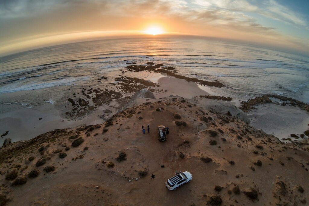 wcoast's tweet photo. RT @visitNWC: Sunset state of mind. 

Farewell to a weekend well spent. What do your last moments of the weekend look like?

📍Somewhere between Doringbaai &amp; Strandfontein
📷 @jacqmaraisphoto 

.
#namaquawestcoast #visitnwc #weskus #weskussunset #thisi… https://t.co/jUiqLEG6Wo