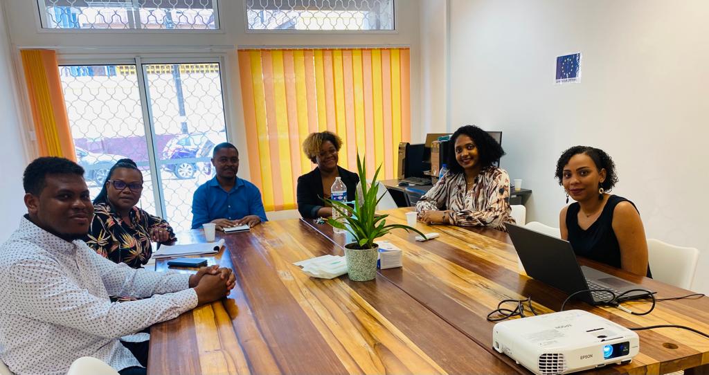 PLIE973's tweet photo. Le 29/04 nous organisions une revue de projet de clause sociale. 99 opérations en cours bénéficiant d'une clause sociale.108 opérations en attente. Bravo aux MO et à nos facilitateurs. @CTdeGuyane @Prefet973 @AVEmploi #Emploi #clausesociale #plieguyane @GabrielServille @FSE_nat https://t.co/QPWGLYD6Vm