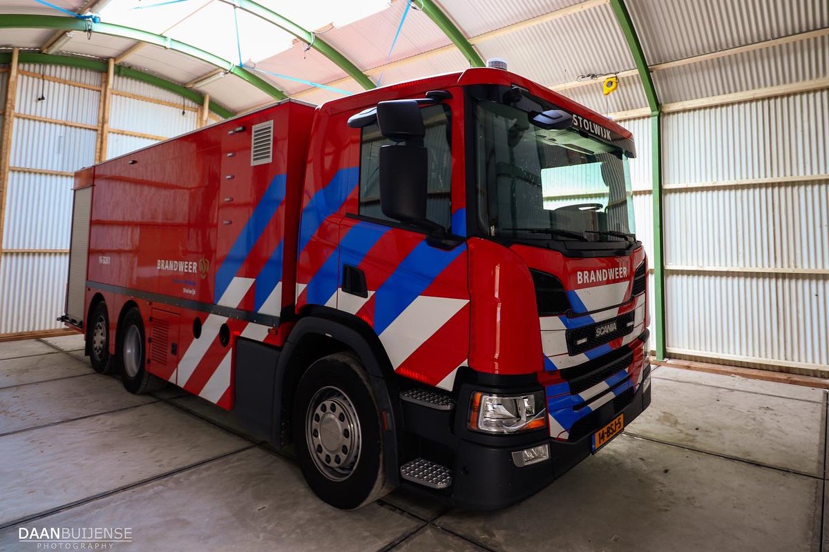 ‼️Vanaf morgenochtend (maandag 2 mei) gaat de WTS-500 operationeel voor in de uitruk🚨
ℹ️ In de pilotfase wordt dit voertuig gealarmeerd bij de meldingsclassificatie ‘BR gebouw’ of op afroep van Bevelvoerder of (H)OvD.
.
.
📸 Daan Buijense
#wts500
#operationeel #indeuitrukdienst