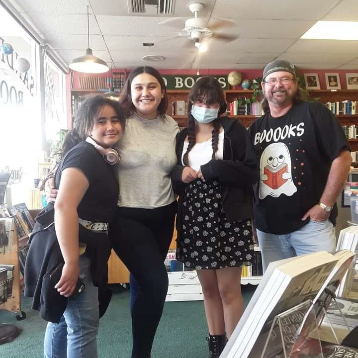 sandpiper_books's tweet photo. Yesterday we celebrated #IndependentBookstoreDay with Author Brian Clune
#BrianClune #booklover #bookworms #readingrocks #paranormal #localhistory #shoplocal @PLPIBrian https://t.co/lRYbrW5IFF