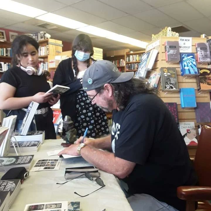 sandpiper_books's tweet photo. Yesterday we celebrated #IndependentBookstoreDay with Author Brian Clune
#BrianClune #booklover #bookworms #readingrocks #paranormal #localhistory #shoplocal @PLPIBrian https://t.co/lRYbrW5IFF