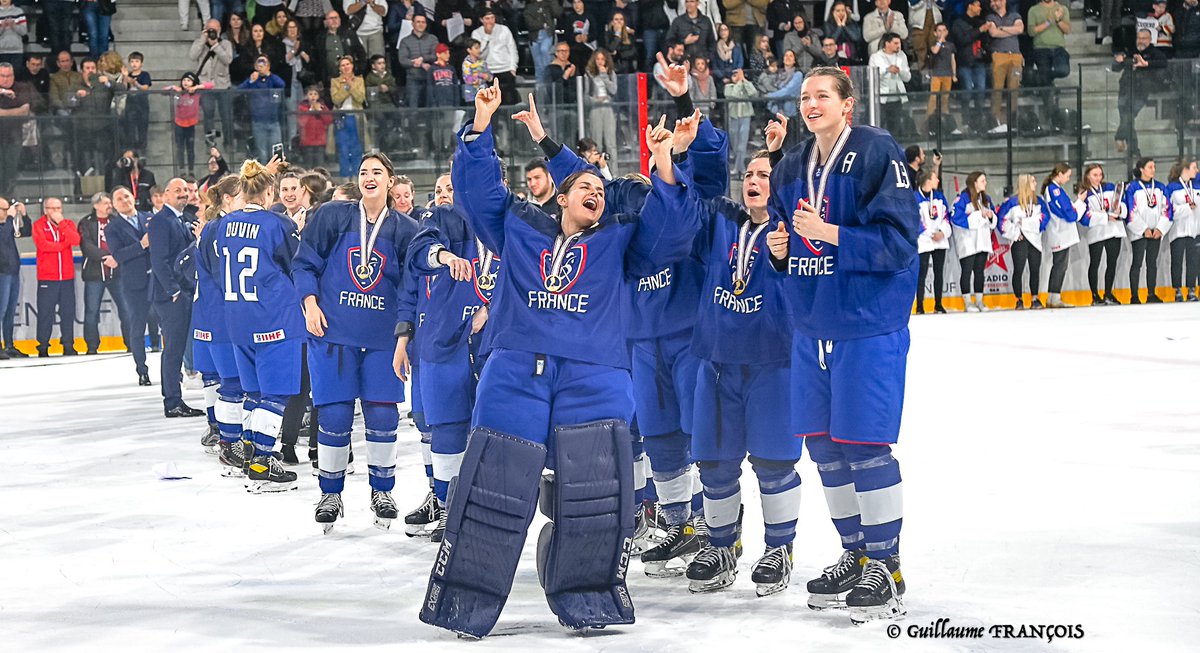 🥇les Bleues championnes du monde <a href="/Hockey_FRA/">Équipes de France Hockey 🏒</a>  📸