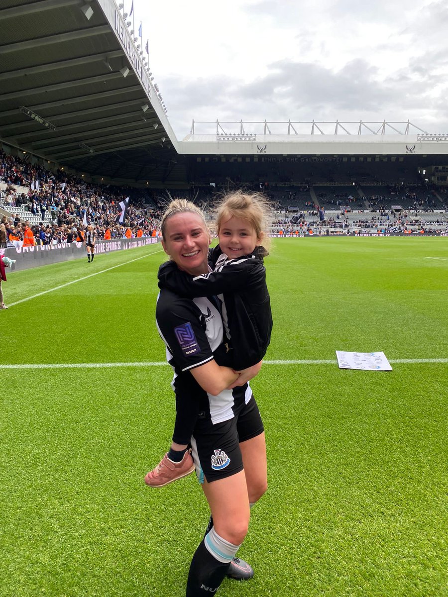 harlandsphil's tweet photo. @rosie_missen well done today and a huge thanks for making my little girls day!! @NUFCWomen #minimagpie #futureballer https://t.co/GKvuB5HPx8