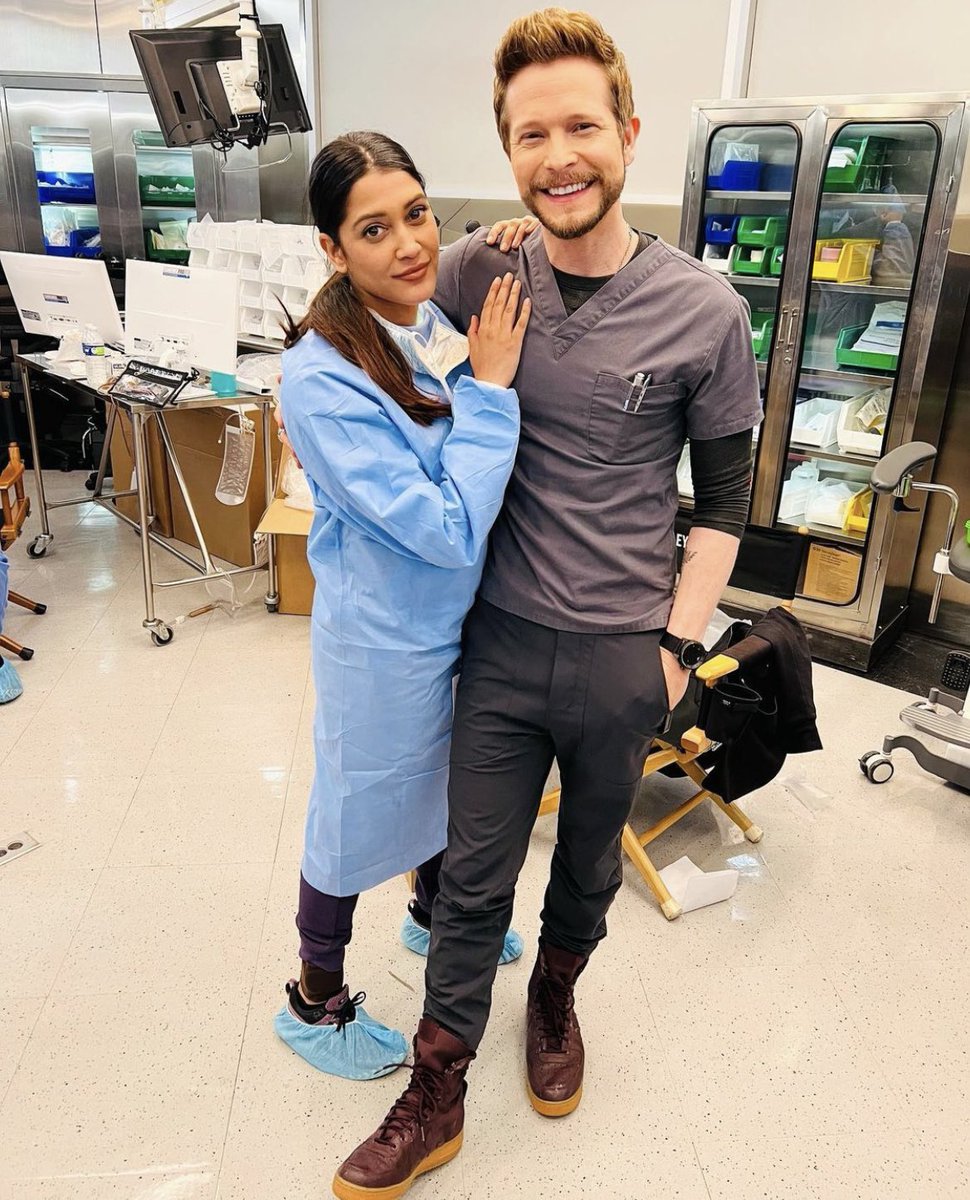 amylarsen_'s tweet photo. new behind the scenes pictures of Anuja Joshi, @TheManishDayal and Matt Czuchry #TheResident https://t.co/lutVPrqcnB