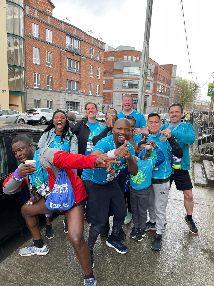 gillyfenton's tweet photo. What fun, the best people to hang out with @SanctuaryRunLim I always walk away with a smile 💙🙏 thanks @SanctuaryRunner for having me 👕👕👕 https://t.co/TtZixQG4KS