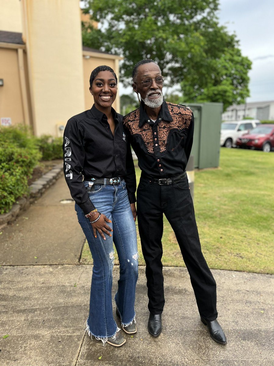 AndreaDMorgan's tweet photo. My dad went to the rodeo with us! He said it took 75 years + his granddaughters to get him in the arena 🥰 so he had to come through with the fit, of course #blackcowboys #rodeo #blackcowgirls https://t.co/D5P45HF79D