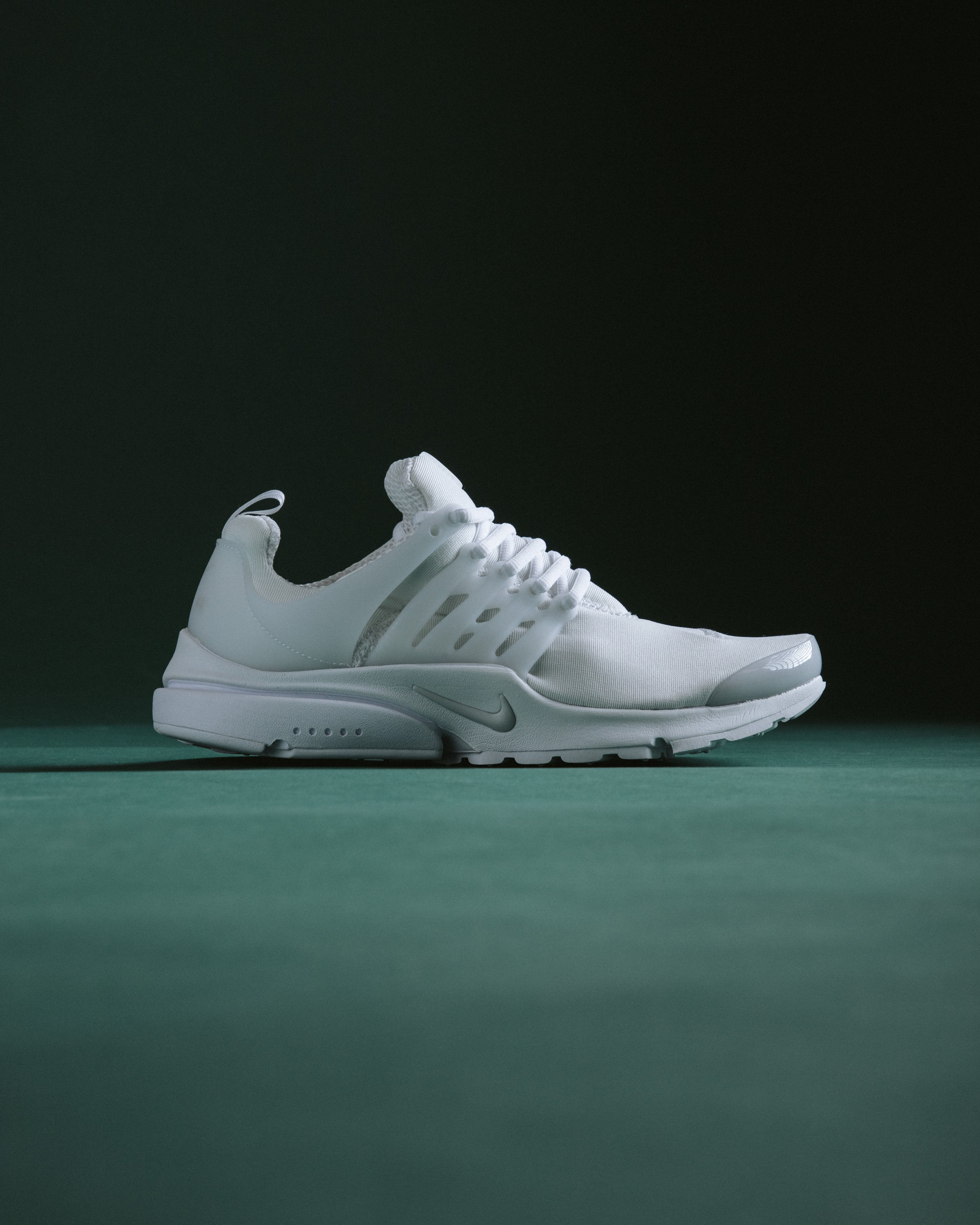 JD Sports Canada on Twitter: "Evolved from the original design to embrace motion construction ✔️ Shop the Nike Air Presto 'Pure Platnium' now online and at JD Guildford &amp; JD