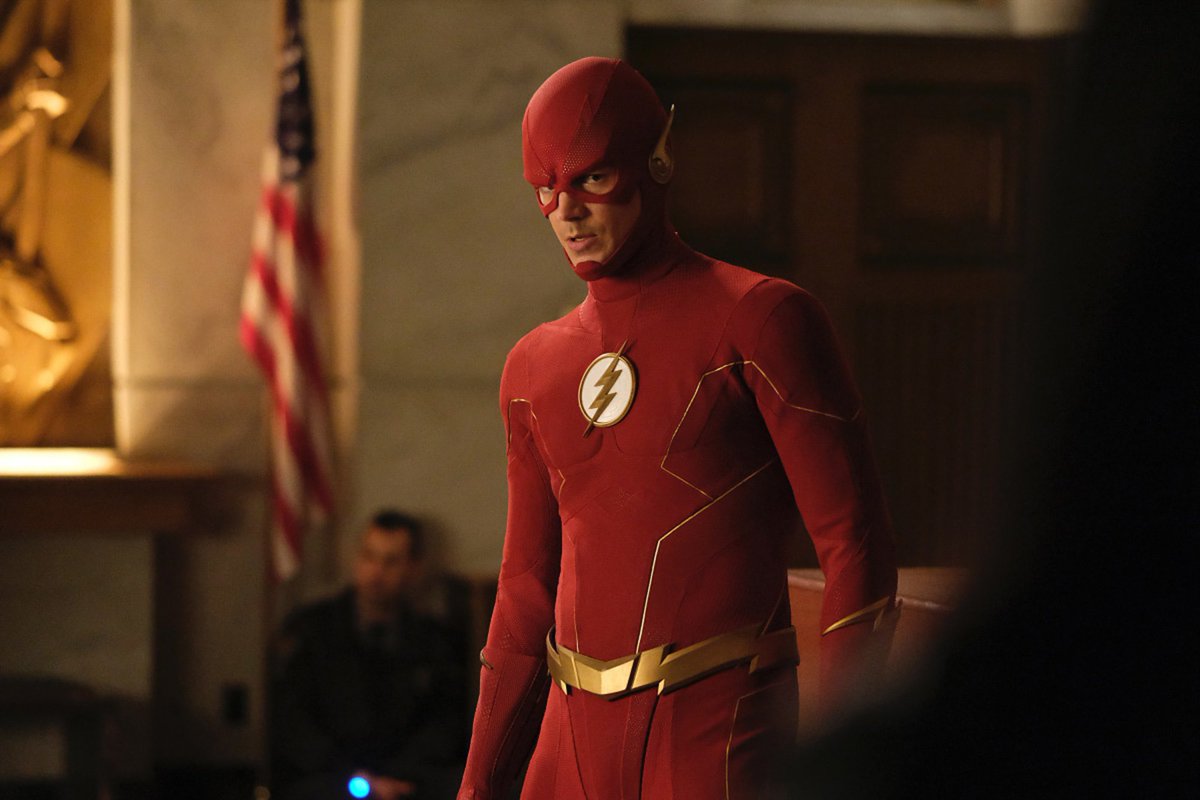 The season 8 finale of THE FLASH will feature a huge surprise cameo. 

“Anybody that you’re thinking it might be, nope! It’s not at all who you think it is. Everyone is going to be screaming, they’ll be so excited to see this person.”

(Source: tvline.com/2022/05/01/the…)