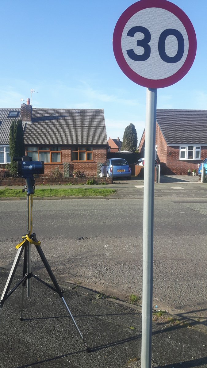 Speed enforcement on Gainsborough Rd earlier today had 0 activations.

#30means30
#Fatal5
#WeCare
