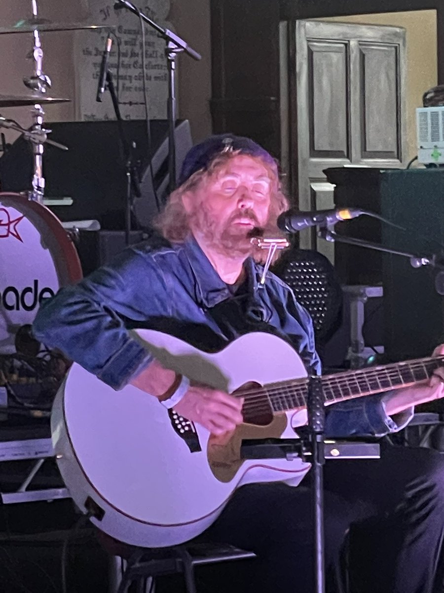 A fabulous afternoon @partyinthepews with <a href="/tomhingleymusic/">Tom Hingley</a> <a href="/TheKarpets/">The Kar-Pets</a> <a href="/empiresend/">Ian McNabb. Cultural attaché: Kensington, L,pool.</a>
