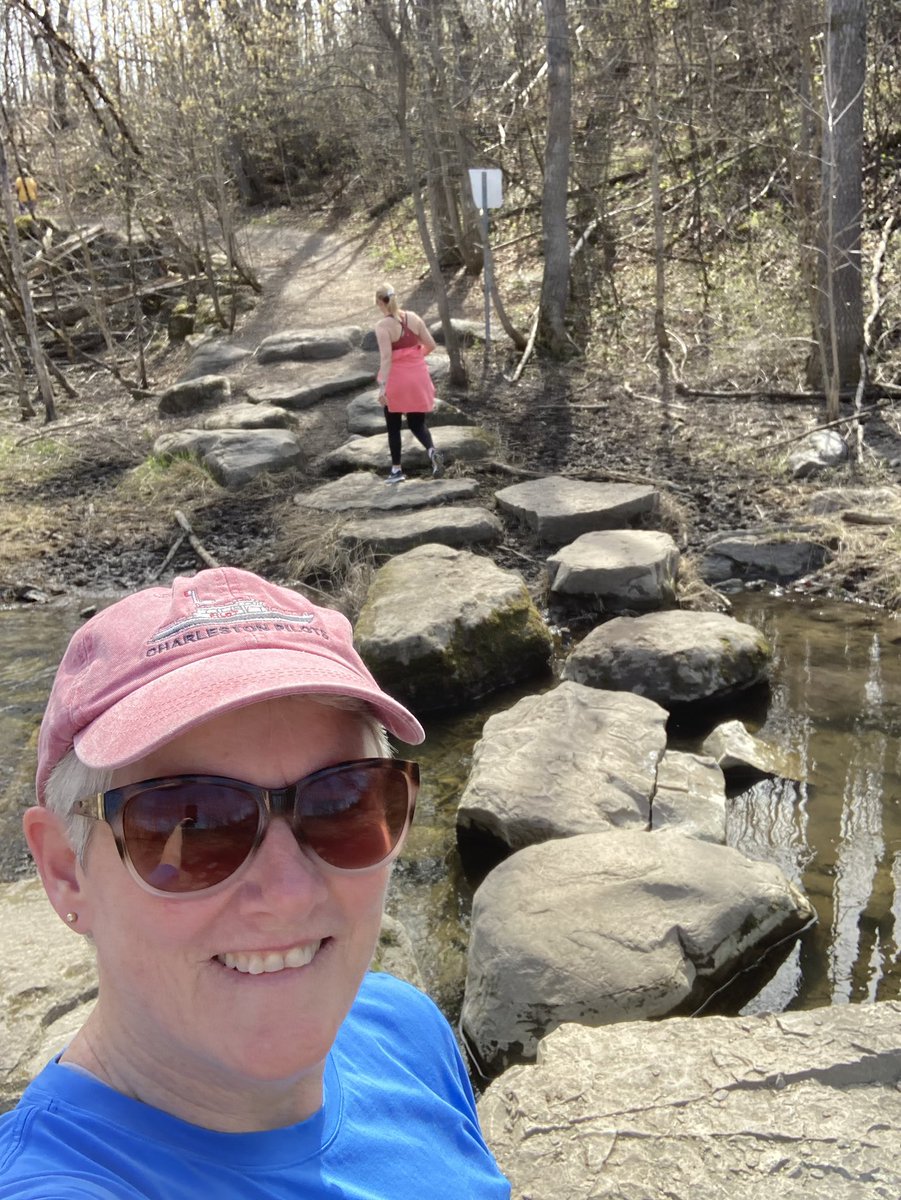 JillMSkinner's tweet photo. A perfect day for a walk in the city #Barrhaven #BerylGafney #NicholsIslandPark #LongIsland #CapitalMemorialGardens #Stonebridge #BeautifulOttawa #GetThoseSteps https://t.co/wxQ0cs7U0s