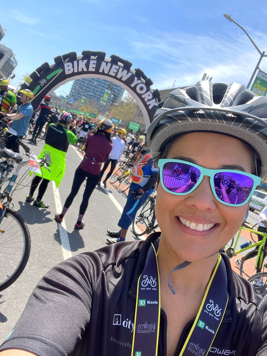 sandhya_espitia's tweet photo. Beautiful day to bike 40 miles across the five boroughs, celebrating the city I love! #NYC #FiveBoroBikeTour https://t.co/tJ25qv3ec2