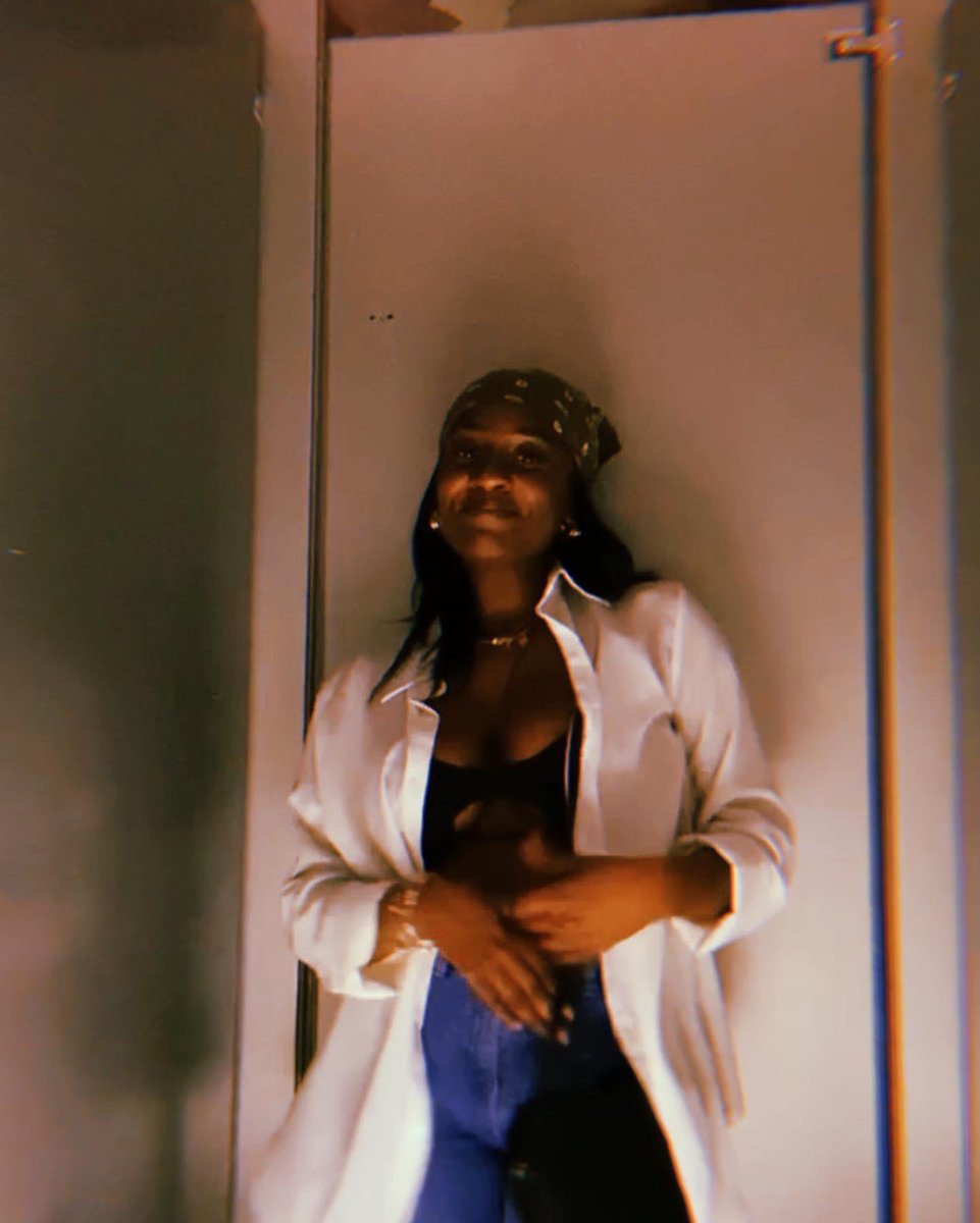 callmefirepants's tweet photo. Twitter, I’m back because I’m obsessed with myself, and I love these photos. Feel free to love them and tell me about it but no pressure because I know 😘❤️ https://t.co/PJg3m9kAwc