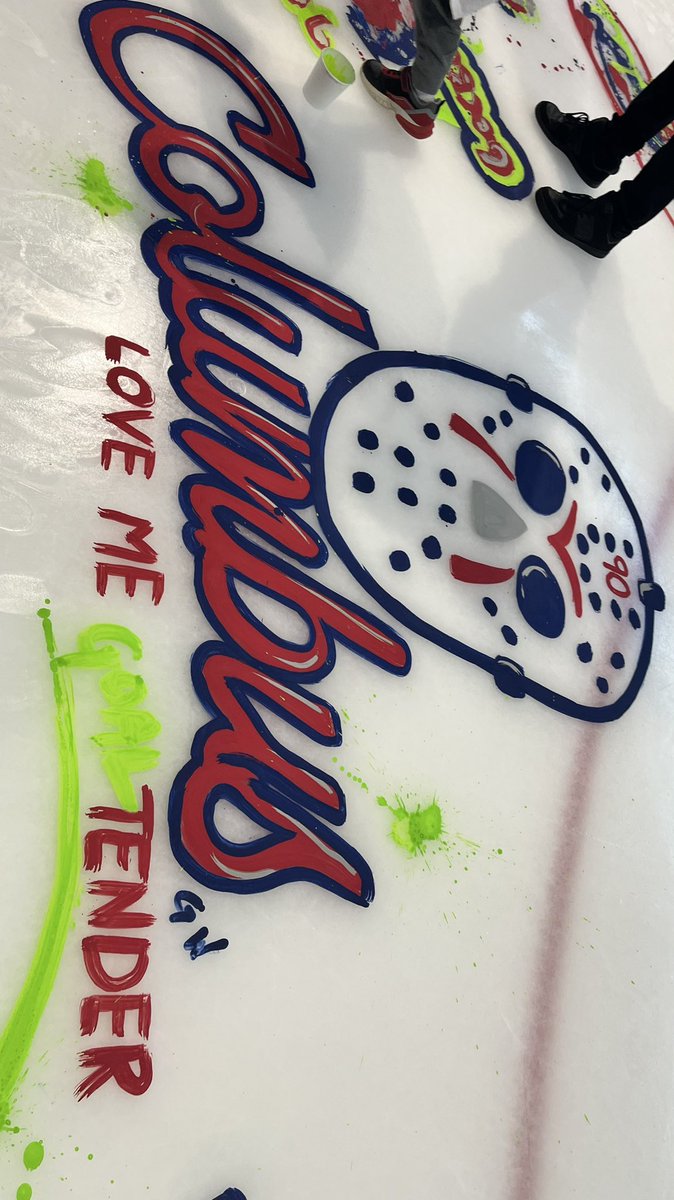614andBeyondPod's tweet photo. What a wonderful idea for the Jackets fans to say goodbye! #cbj #fundipsquad #unionbluesoldiers https://t.co/LDXA0FQVk9