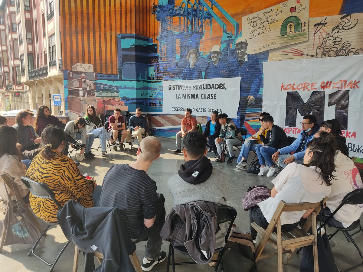 Aurtengo M1 ean gazteok bat egin dugu!

Langile klasearen errealitate desberdinak ezagutuz antolakuntza eta sareak sortuko ditugu elkarri babesa eman eta kapitalaren kontra egiteko!

Gora ezkerraldeko gazte blokea!

#KoloreGuztiakKapitalarenKontra
#DistintasRealidadesLaMismaClase