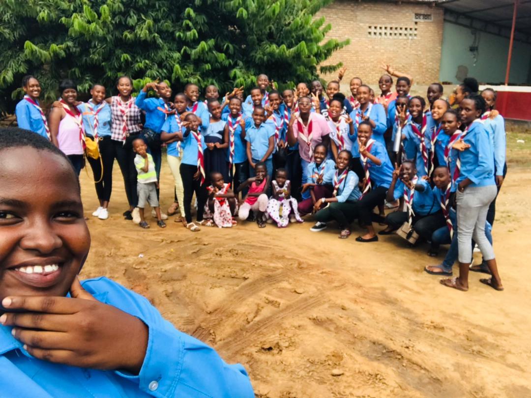 Oeuvres_Martins's tweet photo. 2/2) les filles doivent en tirer tout le meilleur de leur potentiel et s'épanouir pleinement. Toute autre personne n'a pas à faire leur bonheur, mais seulement à ne pas l'empêcher.
#vivelapaix🕊️
#vivalamour❤️🤍
#FSMT1☘️⚜️ https://t.co/IyRJiaugfK