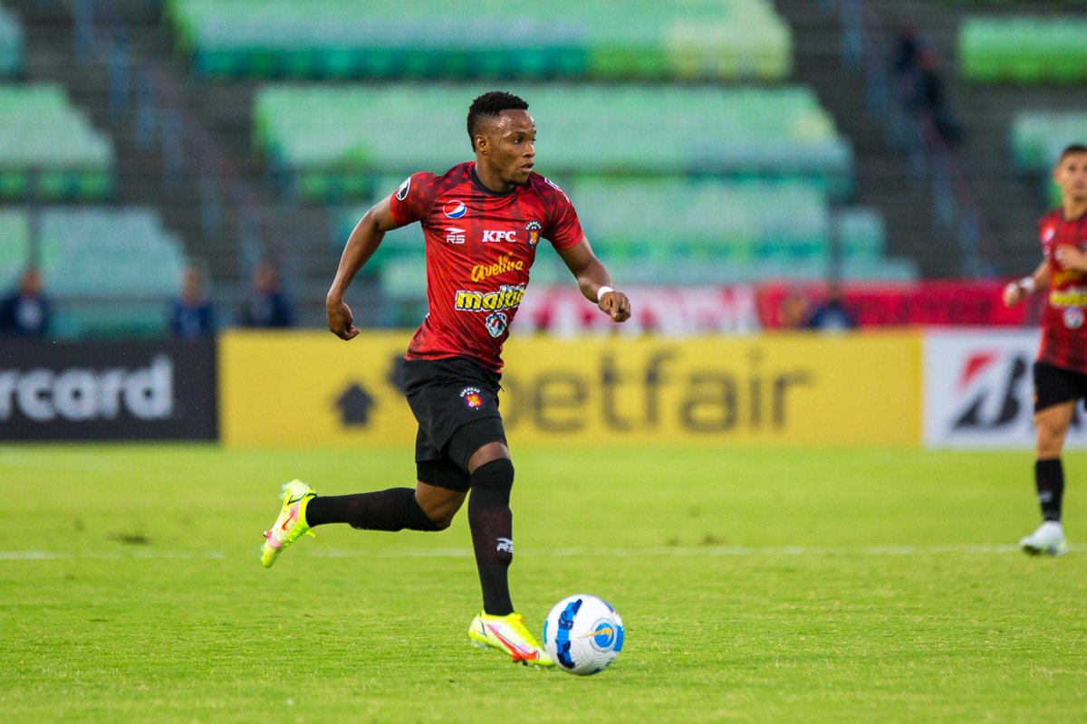 Caracas_FC's tweet photo. #CFCClips | Osei Bonsu: “Estamos preparados para hacer un buen partido el martes. Vamos por la victoria”
🎥 https://t.co/ZoH1CTTM97 https://t.co/O7r2umvEr8