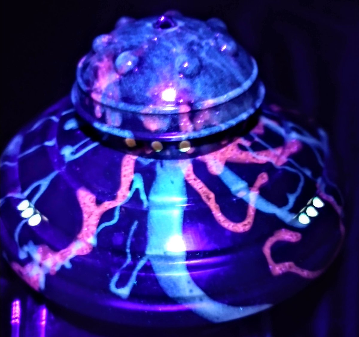 orbitdyne's tweet photo. New "Red Shift" Janet flying saucer!
So cool I still can't quite believe it.  Gorgeous ruby red swirl in light, blue glow swirl in the dark!

https://t.co/qmtNBPaNAw https://t.co/el9rRbqwQP