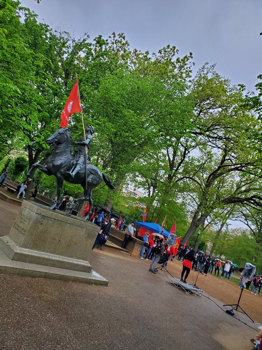 woodnerunion's tweet image. Solidarity!