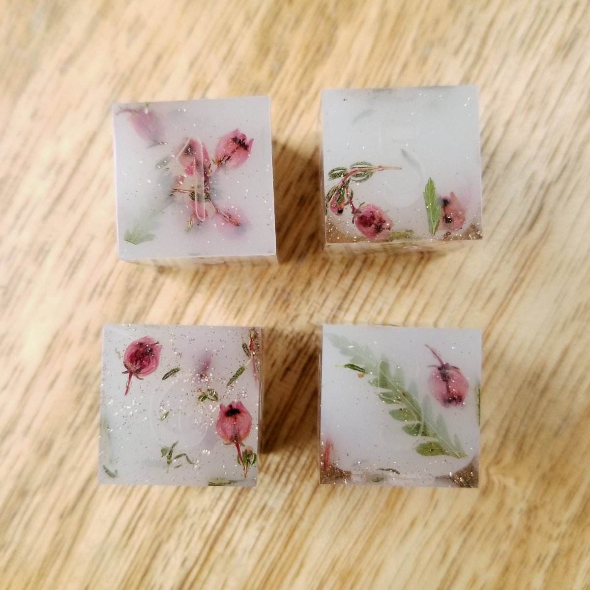 sendingstone dice tweet media