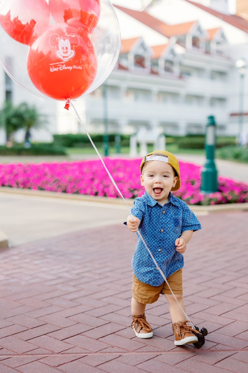 travelmation's tweet photo. 🎈Happiness is your very own #MickeyBalloon 🎈Nothing like making those magical memories with #Travelmation! https://t.co/JNpgjp38CZ