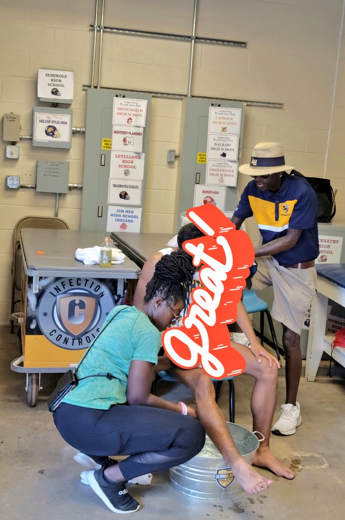 Special thank you to athletic trainers, Symone Johnson &amp; Greg Rose who provided superior care for #FWISD student-athletes &amp; athletes from other ISDs at the Region I 4A/5A Track Meet. Lubbock ISD head trainer stated "they're two of the best he'd seen in his long career."
#kudos
