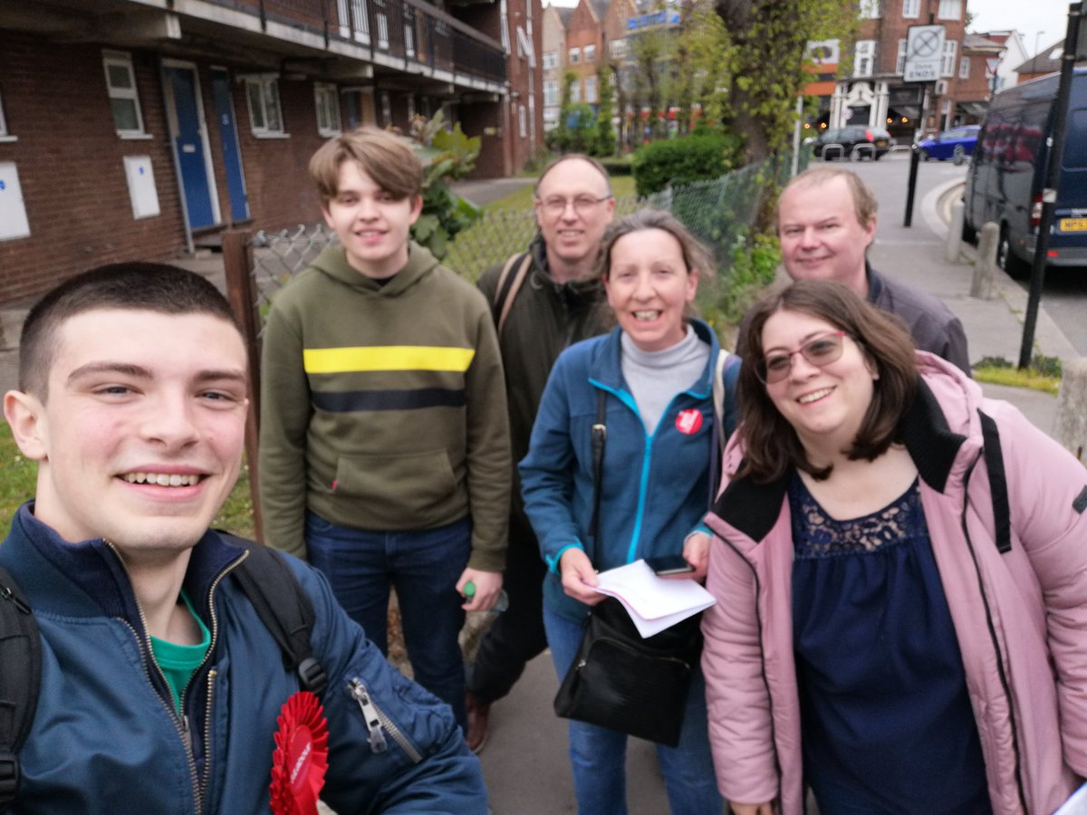 thomasbowell's tweet photo. Great #SuperSunday in Addiscombe East with my running mate @MinsuR & our most fabulous team - Noah, Greg, my Mum, & fellow candidate Mark. Good responses with only 4days until polling-day. Let's revitalise our borough with a #NewDirectionForCroydon - #VoteLabour to achieve that! https://t.co/PjTx4fx2d8