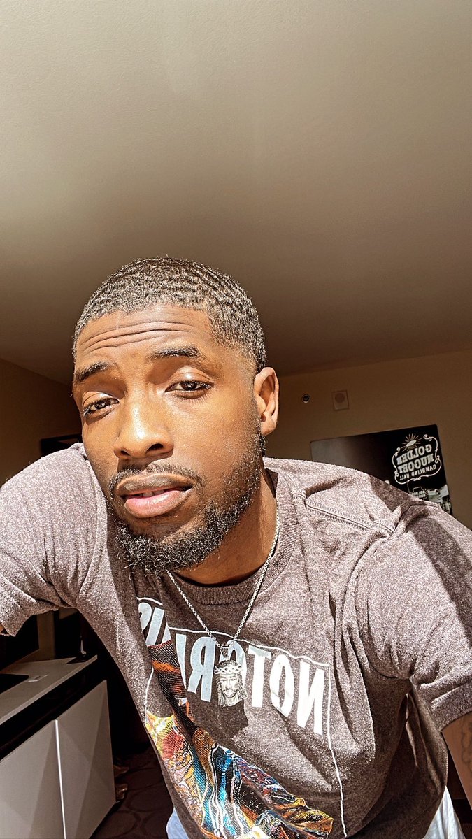 Another year around the sun. Thank god, for keeping me covered and healthy and opening so many doors for me. Happy birthday to myself. If you feeling generous send gift to…. Cashapp- $Gbmsgvng