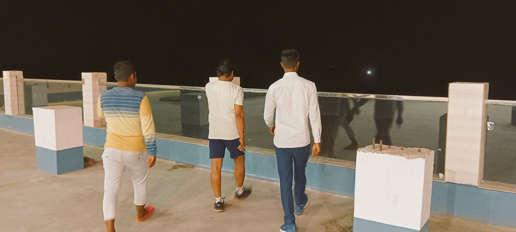 alok_gaud_'s tweet image. फतेहपुर के औग कस्बा स्थित महेश पेड़ा के प्रोपराइटर आदरणीय भईया महेश प्रधान जी से स्नेह मुलाकात।
#alokgaud #maheshpeda #aung #fatehpur @Shivsha47674198