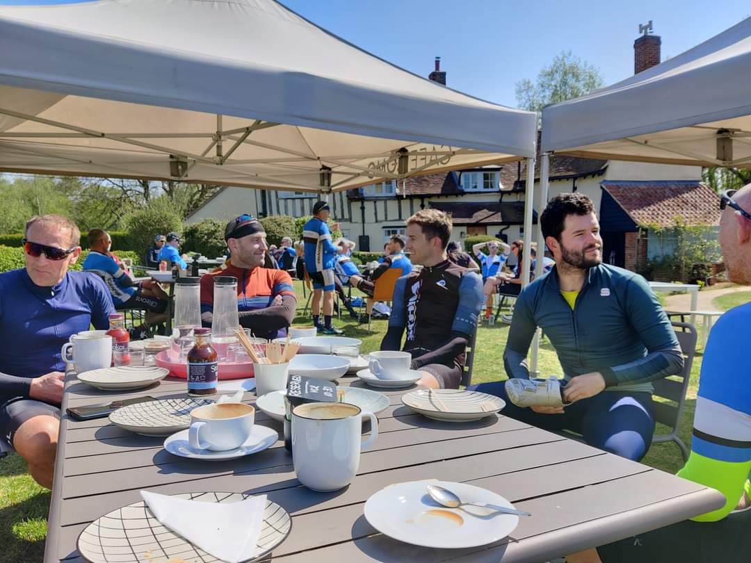 VCR Saturday Club Rides. A grand depart (kind of😊)to Cafe Como with three routes to a sumptuous feast. Impeccable planning from the Dutch Diesel. #WeAreVCR #AllRoutesToComo #NothingWithoutPlanning