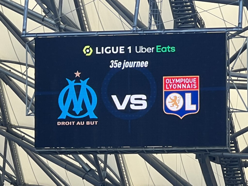 jycayuela's tweet photo. Ce soir il n’y a pas d’autre alternative que la victoire #MONOMLYON dans notre stade @orangevelodrome cela s’annonce bouillant 🥵 Allez l’@OM_Officiel https://t.co/KI4AO5rOPW