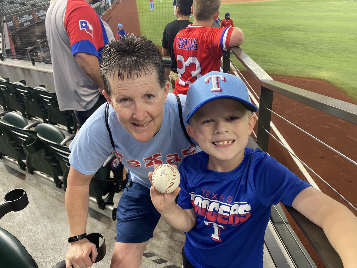 jaydunlap's tweet photo. Let’s Go @Rangers!! Thanks for the autograph @Ddunning33!!! @cindy_boaz https://t.co/3wNrWH3BhP