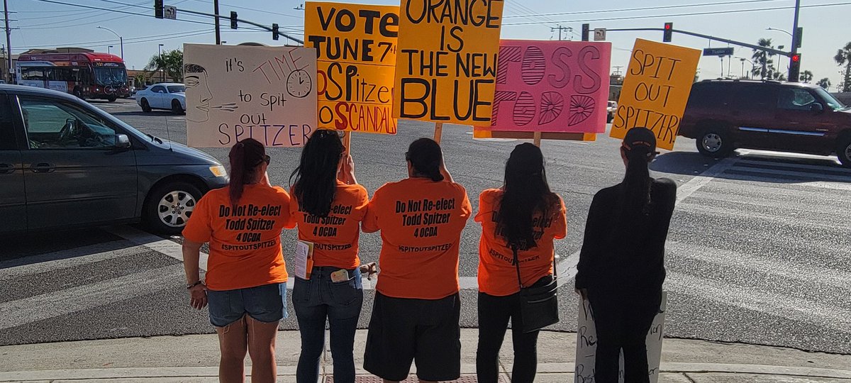 caravan4justice's tweet photo. DO NOT REELECT TODD SPITZER!
Period
#OCisTheNewBlue #spitoutspitzer #ocitnb https://t.co/DDLB3hIObN