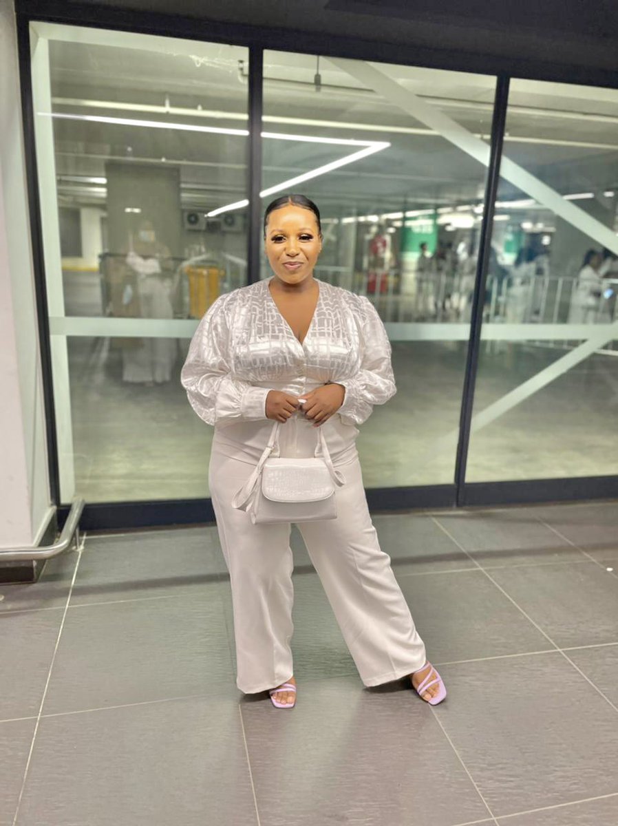 _Pearl_MK's tweet photo. Came here for @ZonkeMusic  #Imama #Allwhitesoulsession https://t.co/jV7lY52OdL