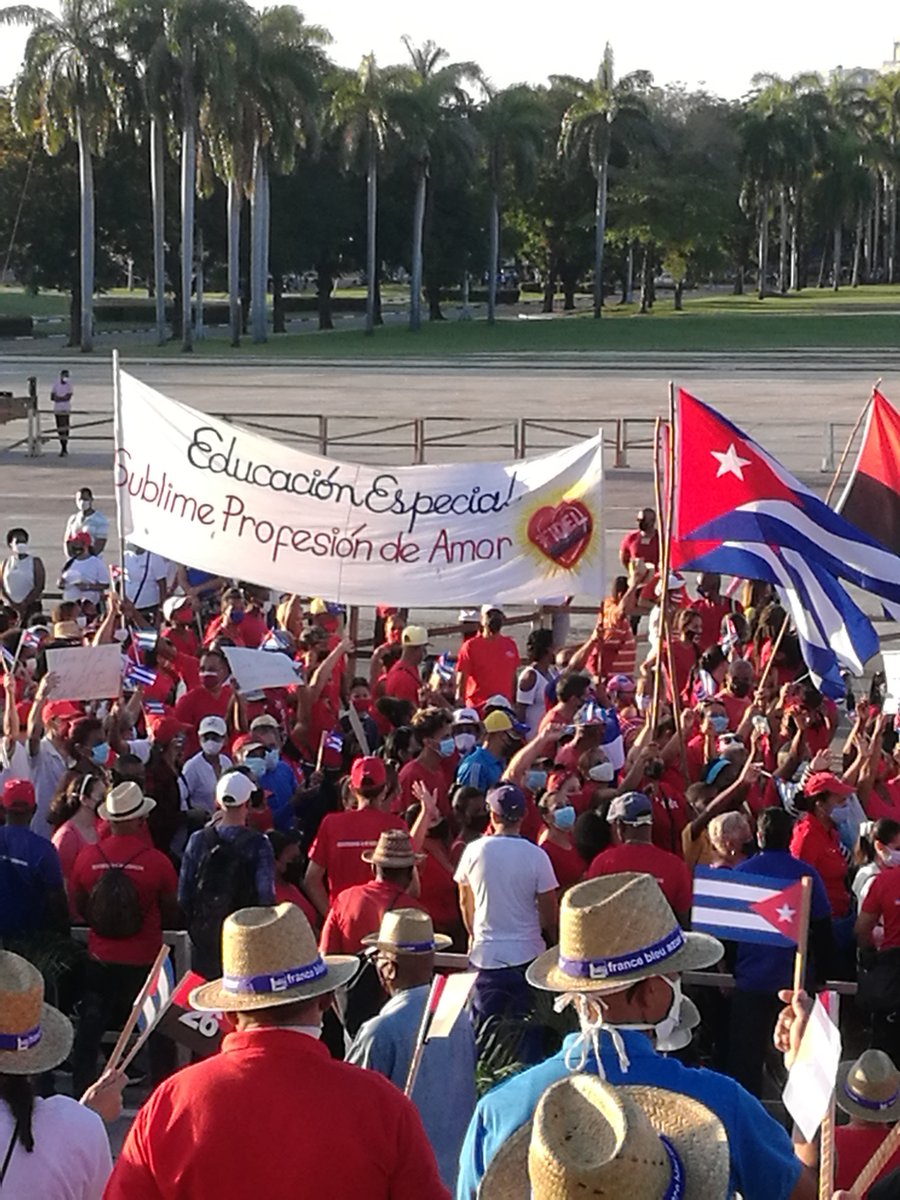 Apoyo del pueblo a la Revolución. Alguien tiene dudas? #CubaViveYTrabaja #SomosCuba #SomosContinuidad #CubaEsRevolución <a href="/PresidenciaCuba/">Presidencia Cuba 🇨🇺</a>