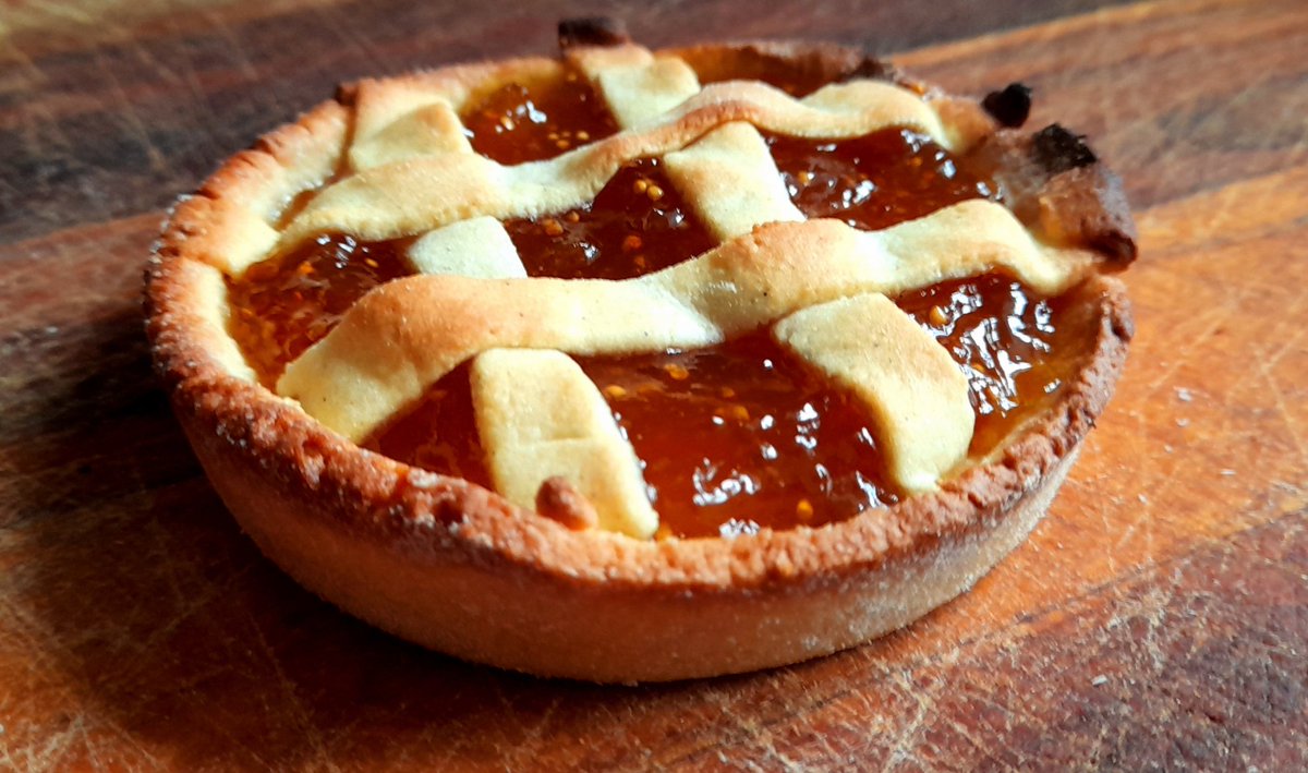 Ivycottagebaker's tweet photo. Mini fig jam crostata
#fig #jam #pastry #italiantaste #crostata looking forward to snaffling it soon... 😀 #microbakery #edenvalleycumbria #notjustbread https://t.co/P18anVnn2C