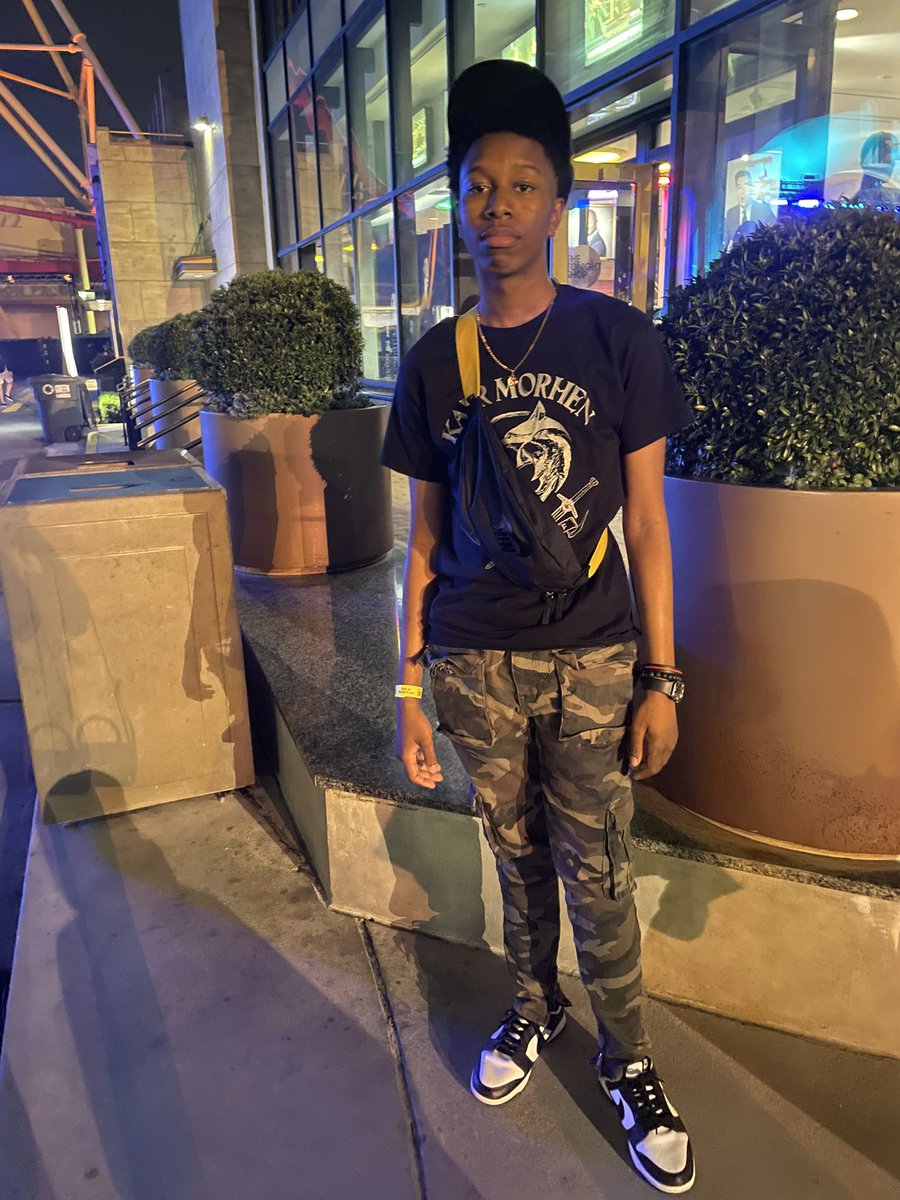 chevvychasse's tweet photo. 1of1. #gradbash2k22 https://t.co/P2Y3MrkvtV