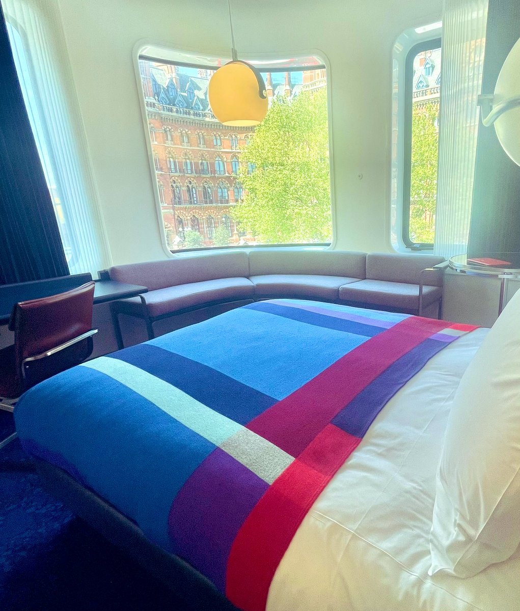 We’re #thestandardlondon today. Amazing attention to detail for our clients by Anthony, thank you 🙌 #thestandard is such a cool brand &amp; we love the mid-century modern design &amp; stunning views of #stpancras 🙌☀️#eventprofs #London ♥️