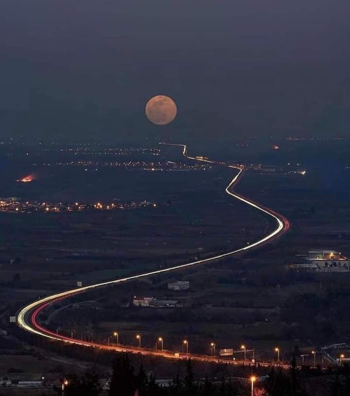 Driving to the Moon! 🌙🚗

#astronomy 
#GoodNightTwitterWorld