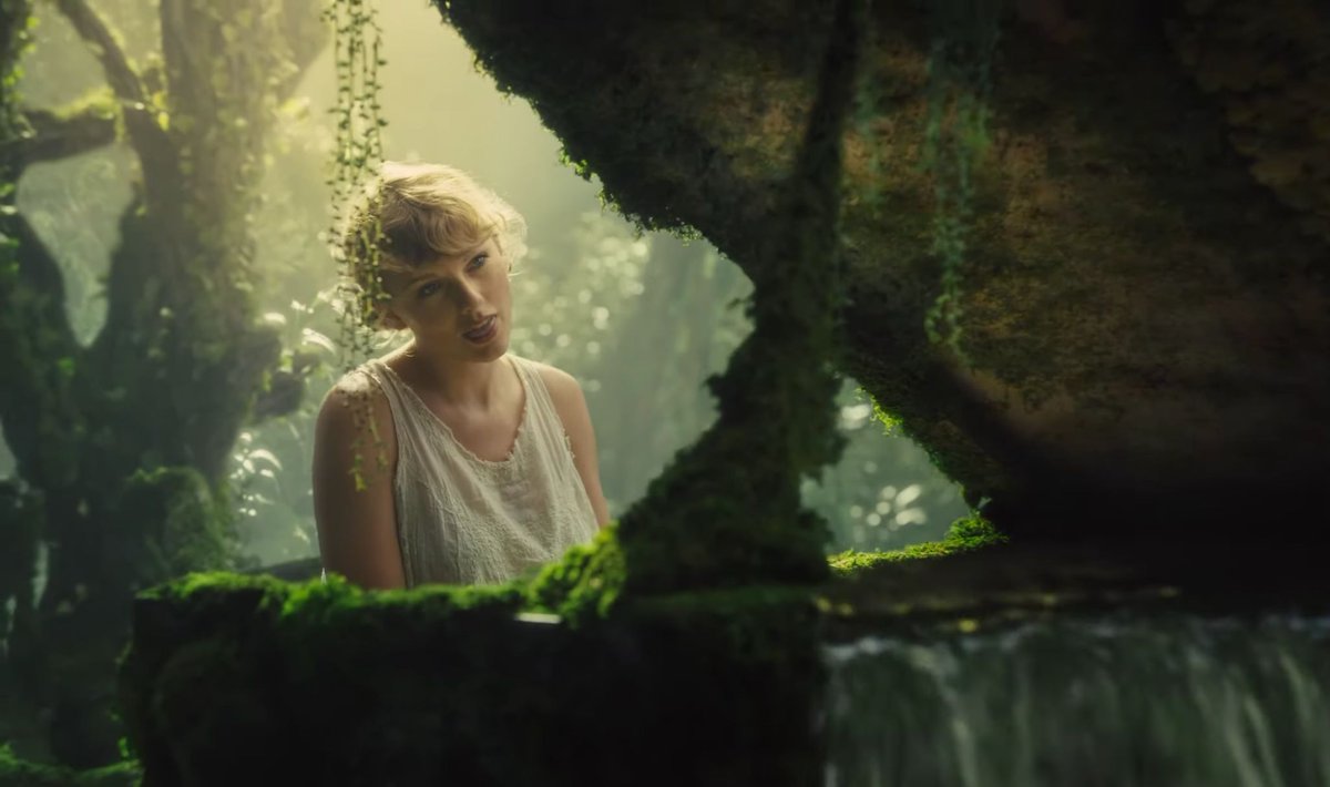 derek_fawcett's tweet photo. MayDay, MayDay! Help me convince my new NYU classmate Taylor Swift to join us at Rockwood Stage 2 on May 19th. I'm performing with a host of my NYU collaborators AND releasing new music, she's speaking at commencement the day before...#bothofus #plusone https://t.co/YrD7FPadAt https://t.co/1SaZwCeFwu