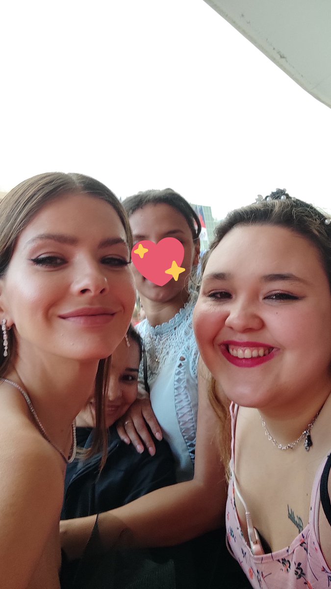 "AY VINISTE"
TE AMO ESTÁS HERMOSA GRACIAS <a href="/chinasuarez/">China Suarez ♛</a> 💜