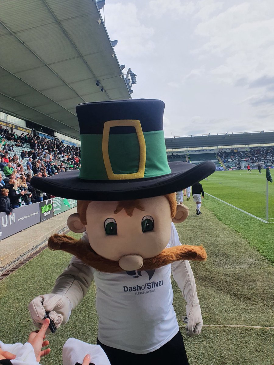 Yesterday the charity had the great honour in supporting our hometown football club @only1argyle.. thankyou for your massive support always ⚽️💚⚽️💚⚽️