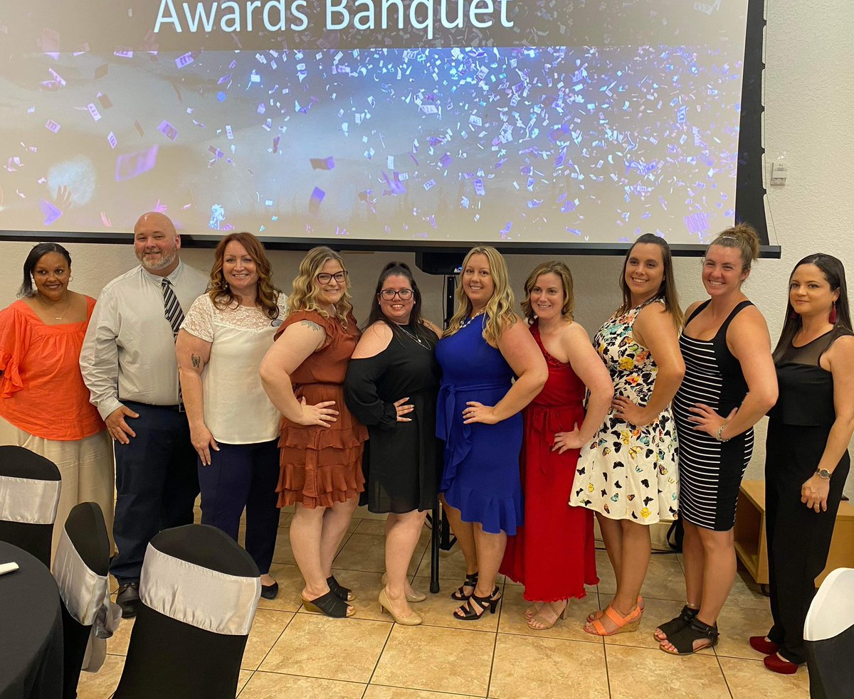 Sunrisevcs's tweet photo. Sunrise Elementary’s VCEC nominees! We are so proud of these dedicated staff members and all they do for our students! 🐬🎉♥️👏🏻 @KaniaKristina @littlestars1227 @AngelaRankin5 @VCSColon https://t.co/xYizq9oWs3