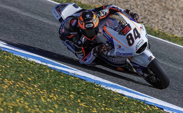 GoKoBra's tweet photo. Solid performance today in race P19👌🏼👏🏼 #Zonta84 After 3x0 this is great to build up the ritme again 😉. After lap 9 not slower than the Nr 10 in the race 💪🏼 #learningyear. Many races to come and perform 🤩 #84 😤 #moto2 https://t.co/rC2ial1eTc
