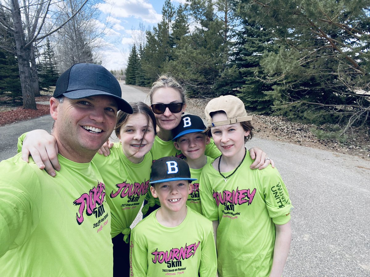 Beauty day for a run/roller blade with our crew. Thanks @WinFieldCanada for organizing a great initiative. I work for a cool company! #JourneyForDoMoreAg